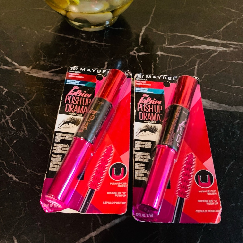 Maybelline Mascara puch up drama set of 2